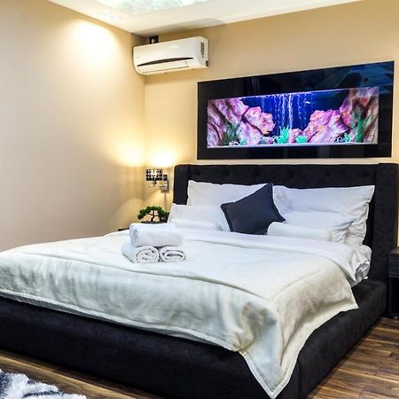 Madison Inn Suites - Wilson'S Square เบลเกรด ภายนอก รูปภาพ